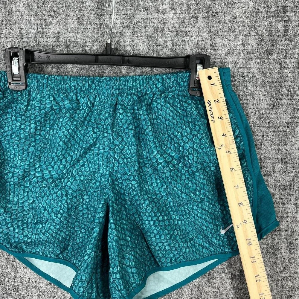 Nike Girls Running Gym Shorts Extra Large Green Alligator‎ Print Lined Dri-fit